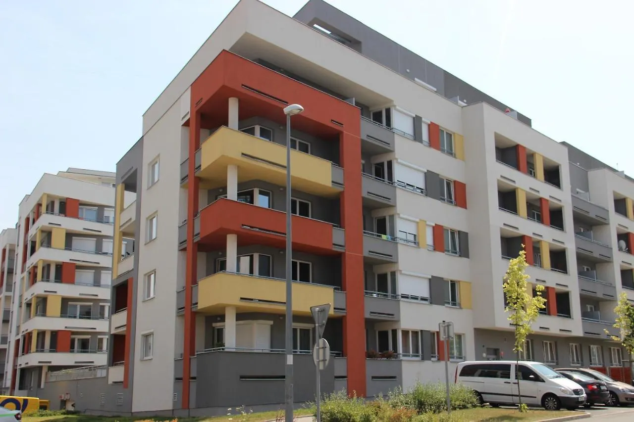 Element Prag Airport Apartment