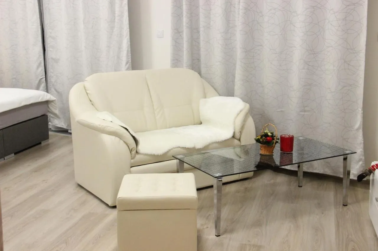 Element Prag Airport Apartment