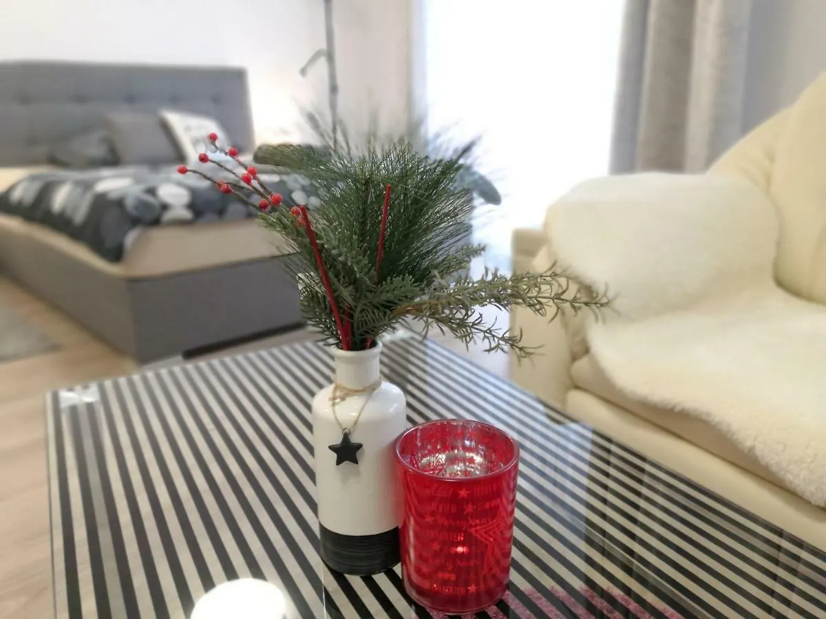 Element Prag Airport Apartment جمهورية التشيك